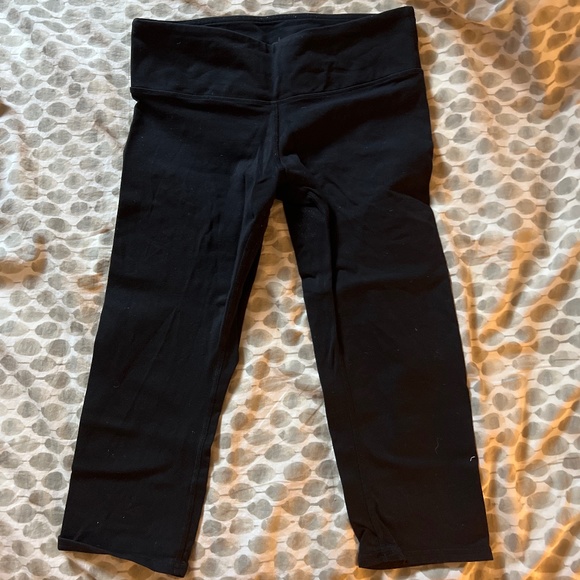 Alo Cropped Black Leggings (M) - Picture 1 of 3